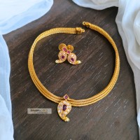 antique-chocker-04